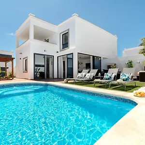 villa-acacia-yaiza-lanzarote.in-canary-islands.com/